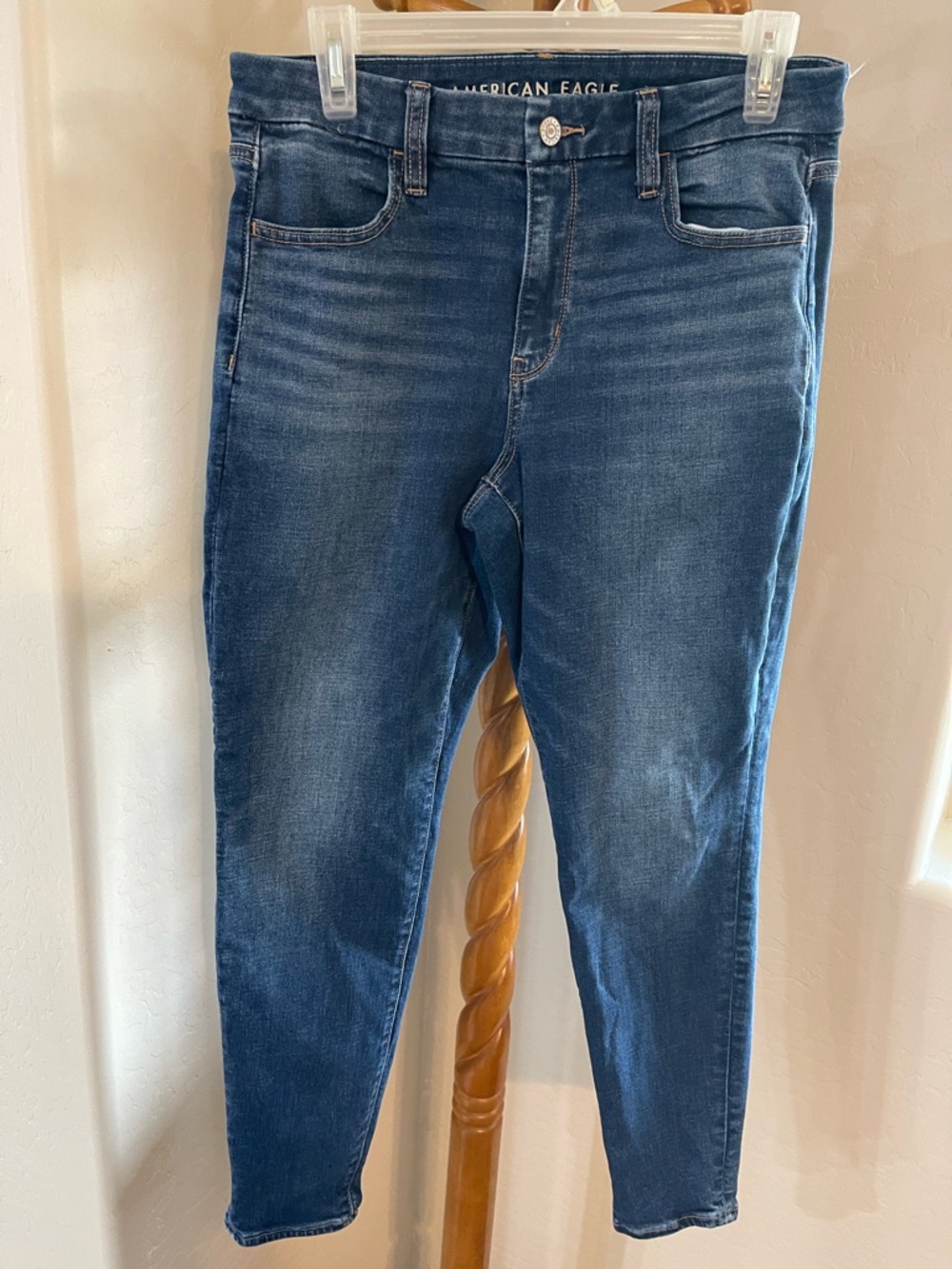 American Eagle Dark Wash curvy High rise jeggings
Size 8 short